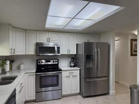 709 Savannah Street, Fort Pierce FL - photo 19 of 55