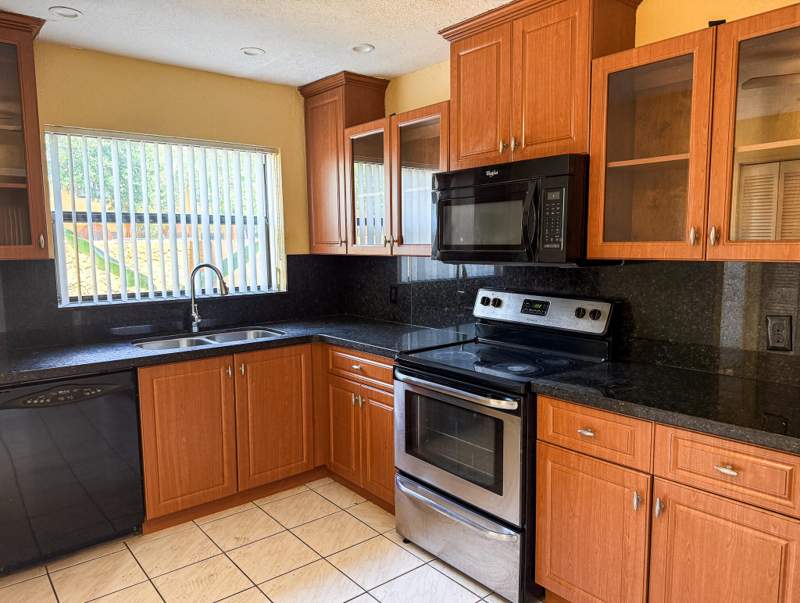 2 bedroom Townhouse at 4567 NW 90th Avenue, Springtree Lakes, Sunrise — photo 5