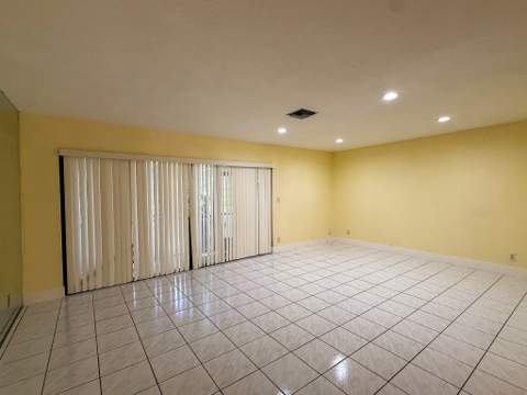 4567 NW 90th Avenue, Sunrise FL - photo 10 of 27