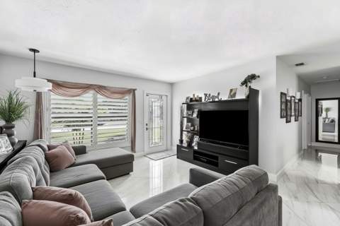 517 Ibis Drive, Delray Beach FL - photo 7 of 25