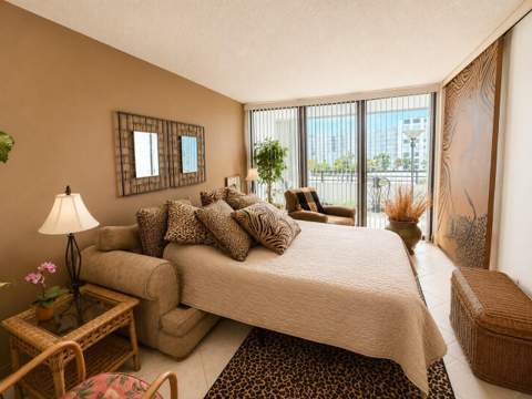 3589 S Ocean Boulevard #404, South Palm Beach FL - photo 12 of 50