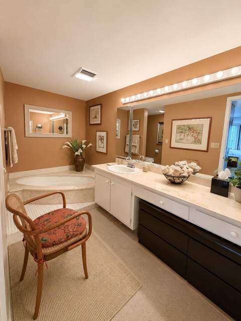 3589 S Ocean Boulevard #404, South Palm Beach FL - photo 8 of 50