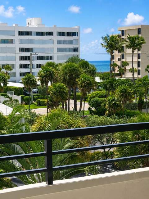 3589 S Ocean Boulevard #404, South Palm Beach FL - photo 23 of 50