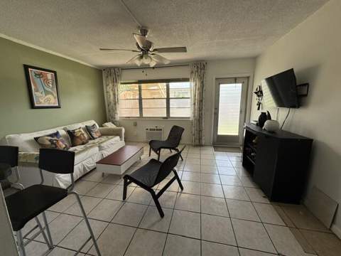 104 Hastings G, West Palm Beach FL - photo 6 of 20