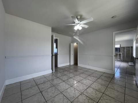 5163 Marion Place, West Palm Beach FL - photo 8 of 39