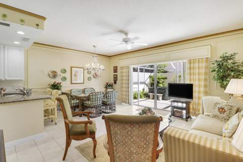 77 Laurel Oaks Circle, Tequesta FL - photo 6 of 45
