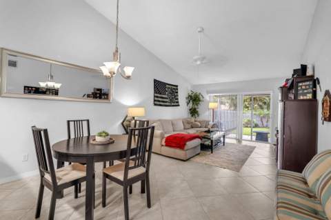 2347 N 37th Avenue, Hollywood FL - photo 12 of 33