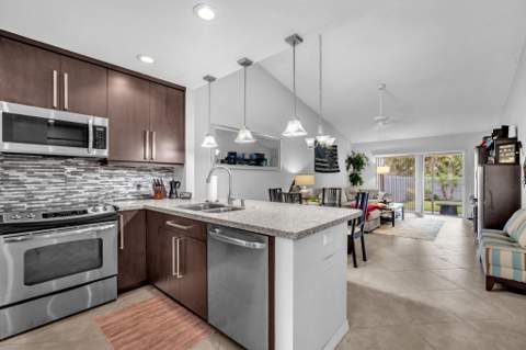 2347 N 37th Avenue, Hollywood FL - photo 13 of 33