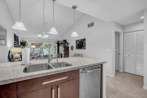 2347 N 37th Avenue, Hollywood FL - photo 18 of 33