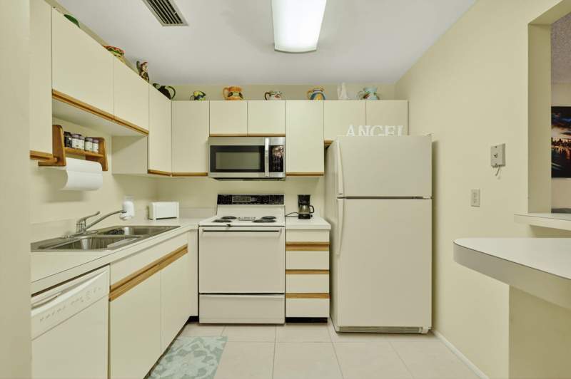 1 bedroom Condominium at 23 Lake Vista Trail #204, Vista St Lucie Buildings 9 Thru 20, Port St. Lucie — photo 5