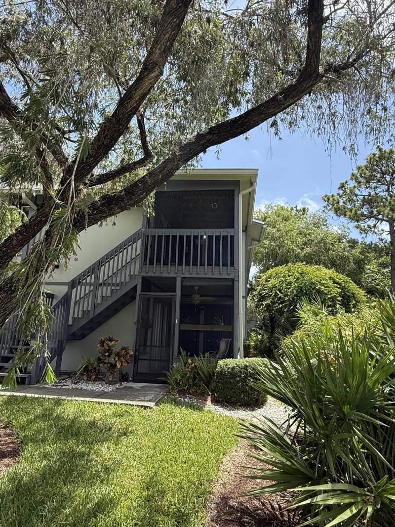 2 bedroom Condominium at 8228 SE Croft Circle #J-8, Pinecroft Condo, Hobe Sound — photo 3