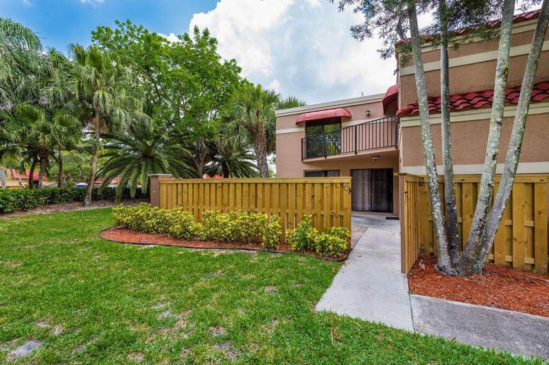3 bedroom Townhouse at 8050 Severn Drive #C, Boca Rio North, Boca Raton — photo 3