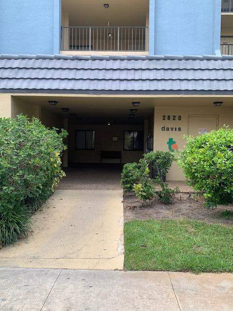 2820 Tennis Club Drive #506, West Palm Beach FL - photo 13 of 18