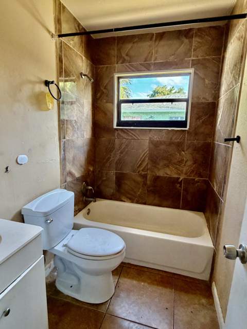 3243 Grove Road, Boynton Beach FL - photo 12 of 33