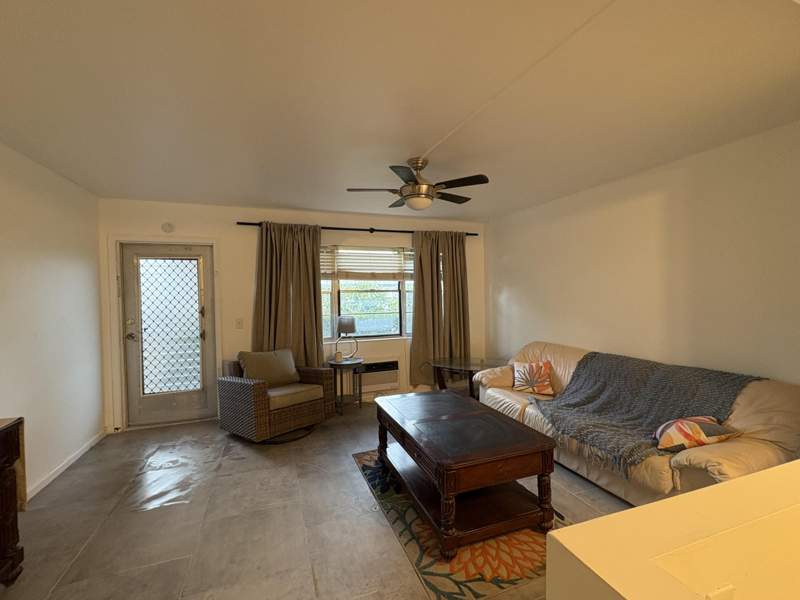 1 bedroom Condominium at 2 Kent A, Kent Condominiums A Thru N, West Palm Beach — photo 4