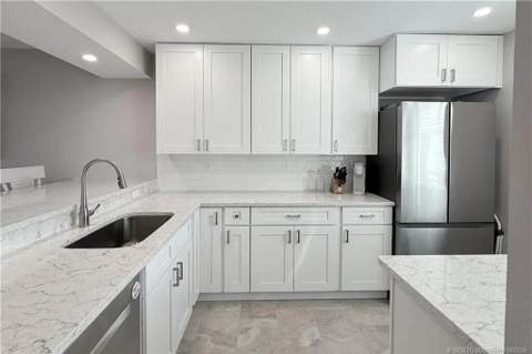 1950 SW Palm City Road #14-305, Stuart FL - photo 18 of 58