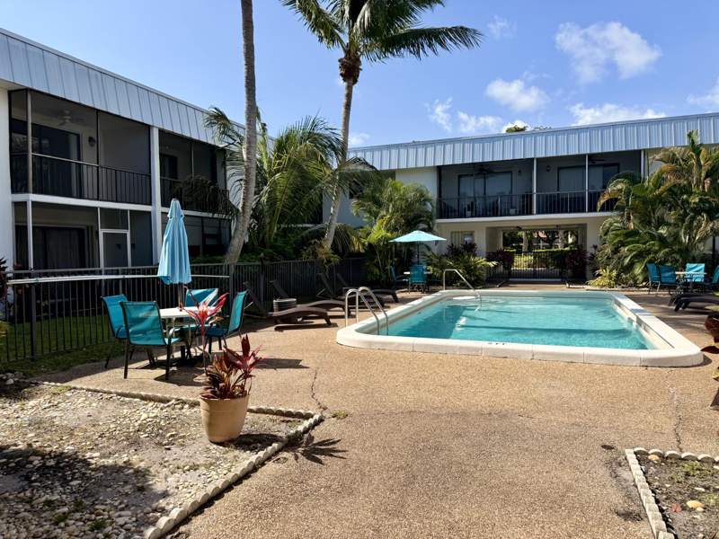 2 bedroom Condominium at 875 NW 13th Street #405, Centre Hill Courts Condo, Boca Raton — photo 2