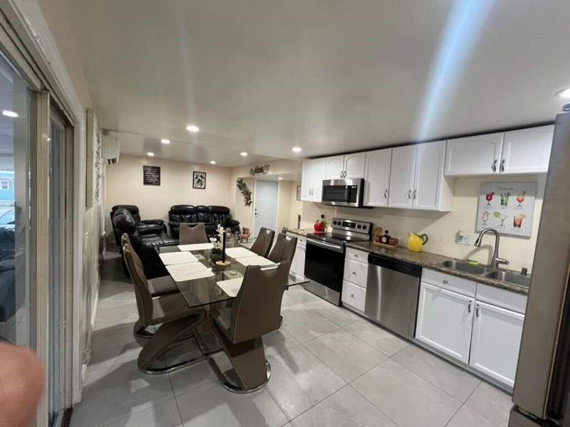 4 bedroom Mobile Home at 1495 Michelle Drive #41, Palm Beach Colony, West Palm Beach — photo 5