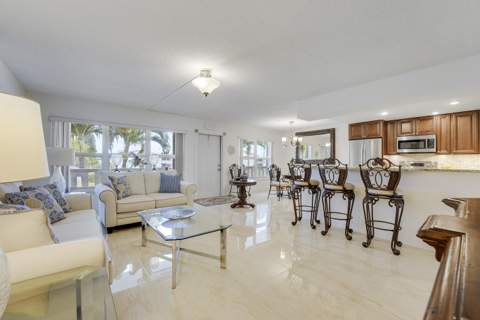 210 Wellington, West Palm Beach FL - photo 6 of 22