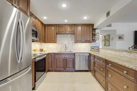 210 Wellington, West Palm Beach FL - photo 11 of 22
