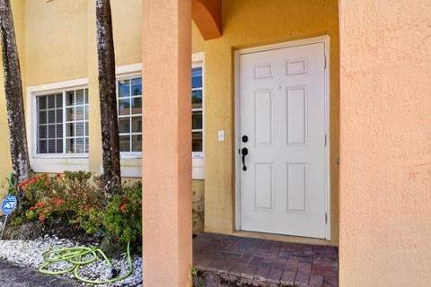 330 SW 2nd Avenue #14, Hallandale Beach FL - photo 6 of 43