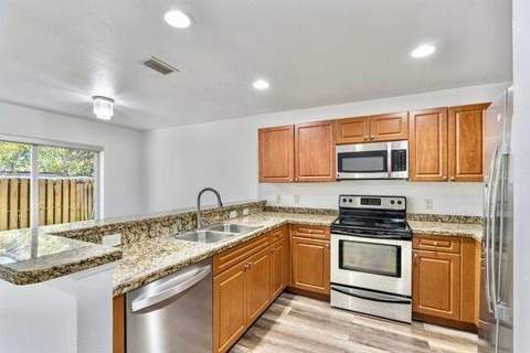 330 SW 2nd Avenue #14, Hallandale Beach FL - photo 13 of 43