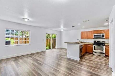 330 SW 2nd Avenue #14, Hallandale Beach FL - photo 12 of 43
