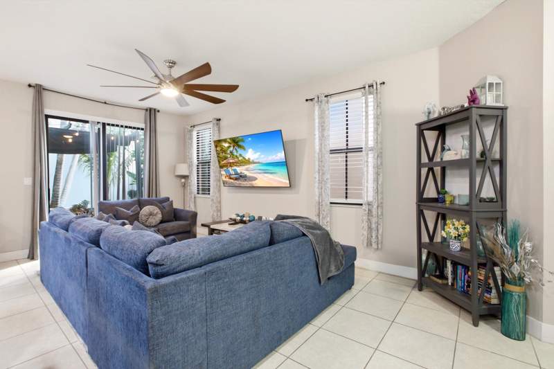 4 bedroom Single Family Residence at 6026 Pine Tree Way #6026, Mediterranea, Riviera Beach — photo 4