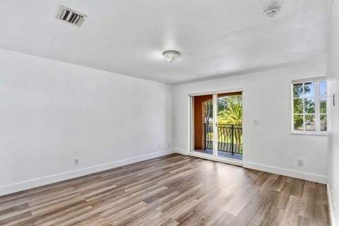 330 SW 2nd Avenue #14, Hallandale Beach FL - photo 23 of 43