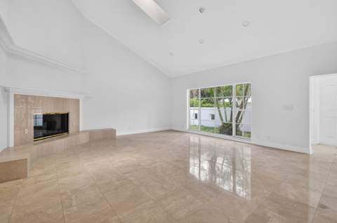 8044 Twin Lake Drive, Boca Raton FL - photo 15 of 86