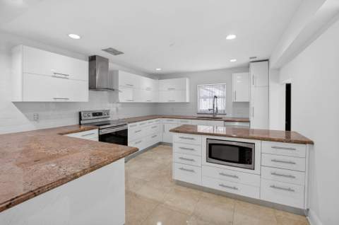 8044 Twin Lake Drive, Boca Raton FL - photo 22 of 86