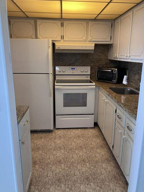 364 Northampton R, West Palm Beach FL - photo 9 of 26