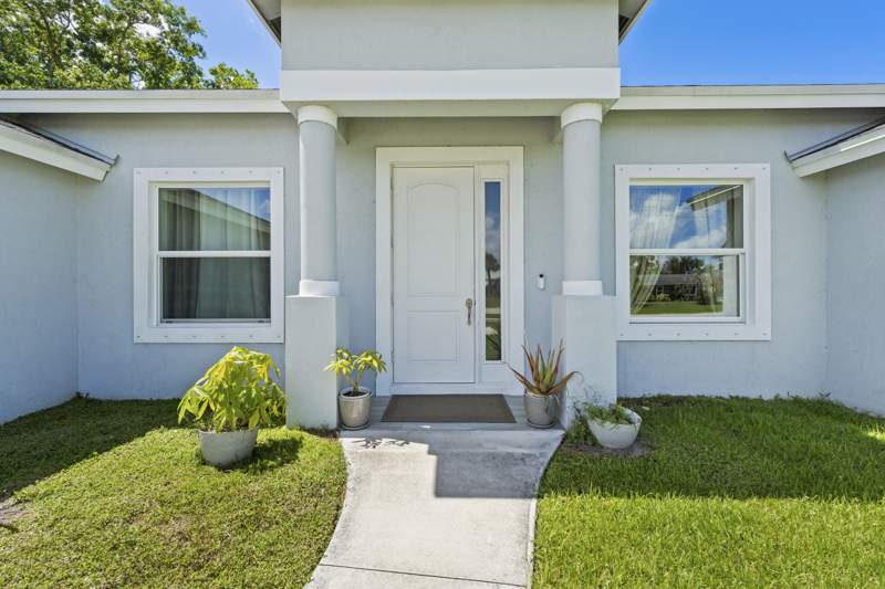 4 bedroom Single Family Residence at 981 SW California Boulevard, Port St Lucie Section 8, Port St. Lucie — photo 3