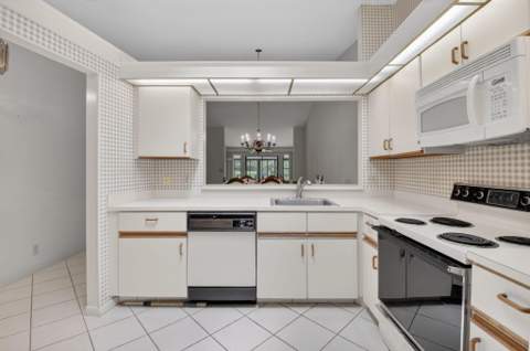 10939 Roebelini Palm Court #A, Boynton Beach FL - photo 15 of 52