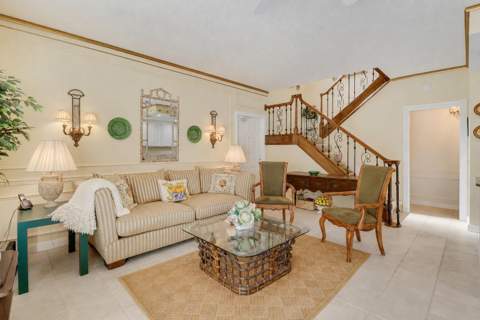 77 Laurel Oaks Circle, Tequesta FL - photo 7 of 45