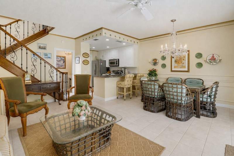 3 bedroom Townhouse at 77 Laurel Oaks Circle, Tequesta Oaks, Tequesta — photo 2
