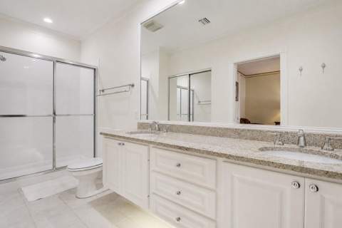 77 Laurel Oaks Circle, Tequesta FL - photo 22 of 45