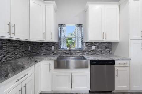 981 SW California Boulevard, Port St. Lucie FL - photo 7 of 23