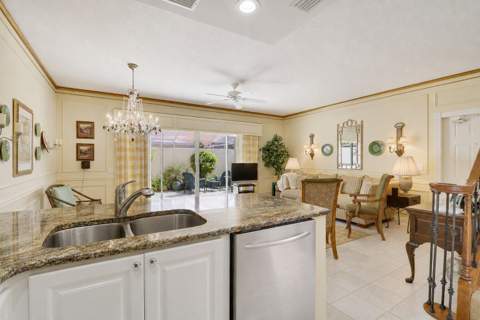 77 Laurel Oaks Circle, Tequesta FL - photo 13 of 45
