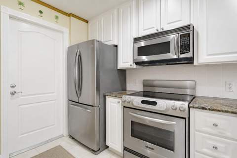 77 Laurel Oaks Circle, Tequesta FL - photo 14 of 45