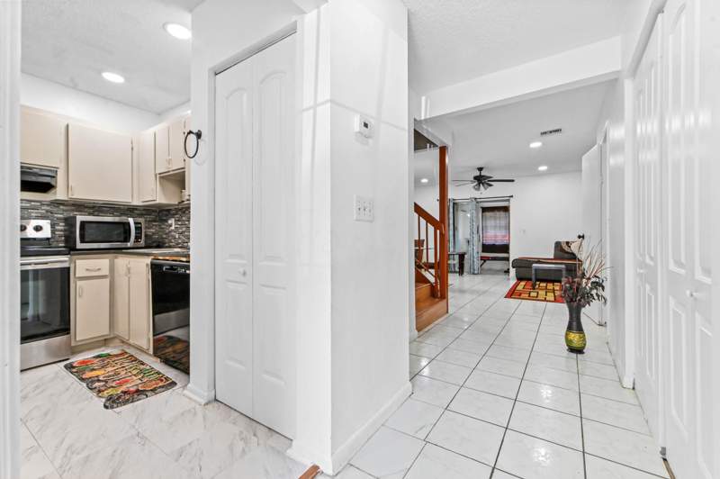 3 bedroom Townhouse at 7904 SW 8th Street, The Hamptons, North Lauderdale — photo 4
