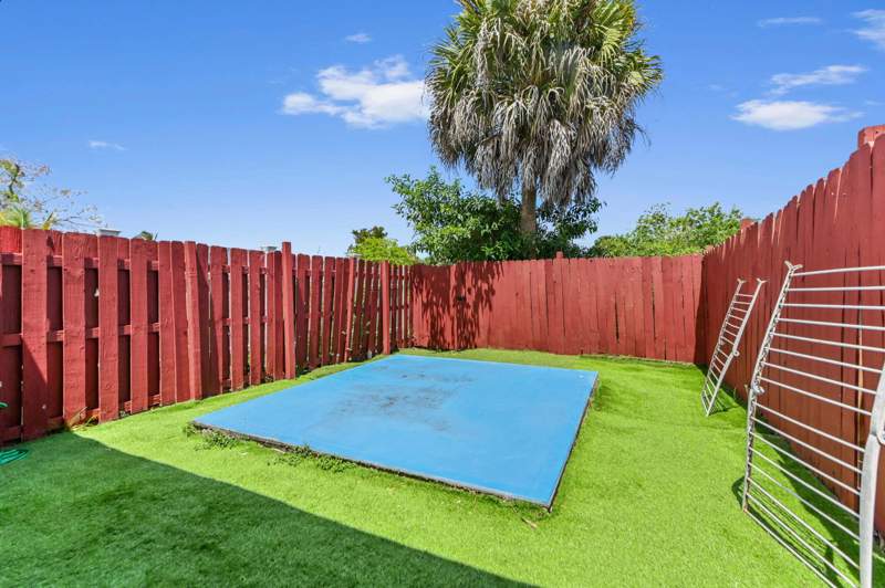 3 bedroom Townhouse at 7904 SW 8th Street, The Hamptons, North Lauderdale — photo 2