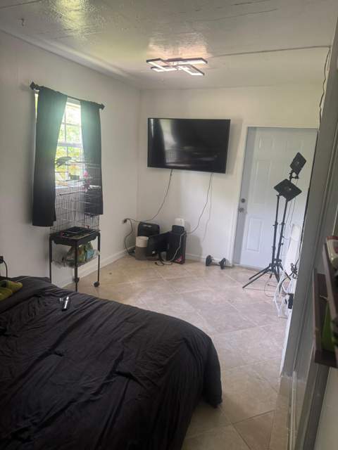 7160 NW 24th Street, Sunrise FL - photo 6 of 10