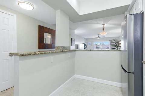 2880 NE 33rd Court #305, Fort Lauderdale FL - photo 9 of 26