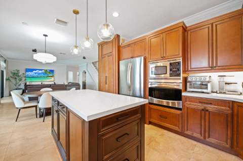 978 Greenwood Road, Weston FL - photo 16 of 80