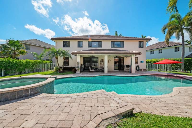 5 bedroom Single Family Residence at 978 Greenwood Road, The Meadows, Weston — photo 3