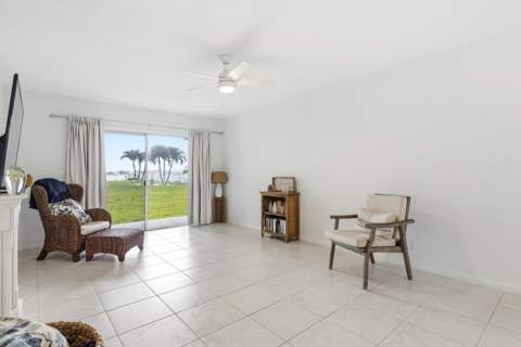 311 E Ocean Avenue #104, Lantana FL - photo 10 of 36