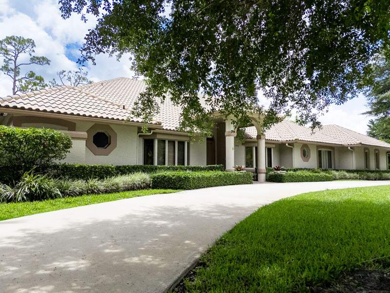4 bedroom Single Family Residence at 13406 Doubletree Circle, Pinewood Of Wellington, Wellington — photo 2