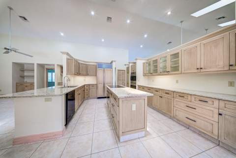 13406 Doubletree Circle, Wellington FL - photo 19 of 86