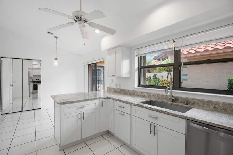 2 bedroom Single Family Residence at 2735 SW Mariposa Circle, La Mariposa, Palm City — photo 4